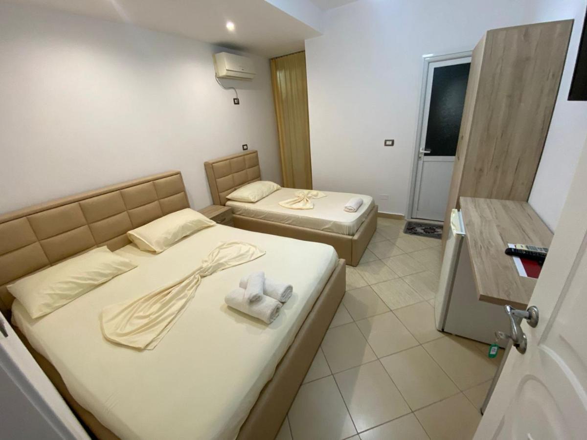 Hotel Vila Flowers Влёра Номер фото