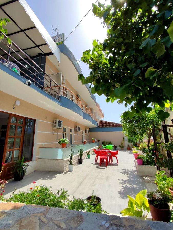 Hotel Vila Flowers Влёра Экстерьер фото