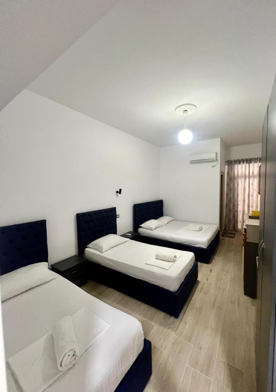 Hotel Vila Flowers Влёра Номер фото